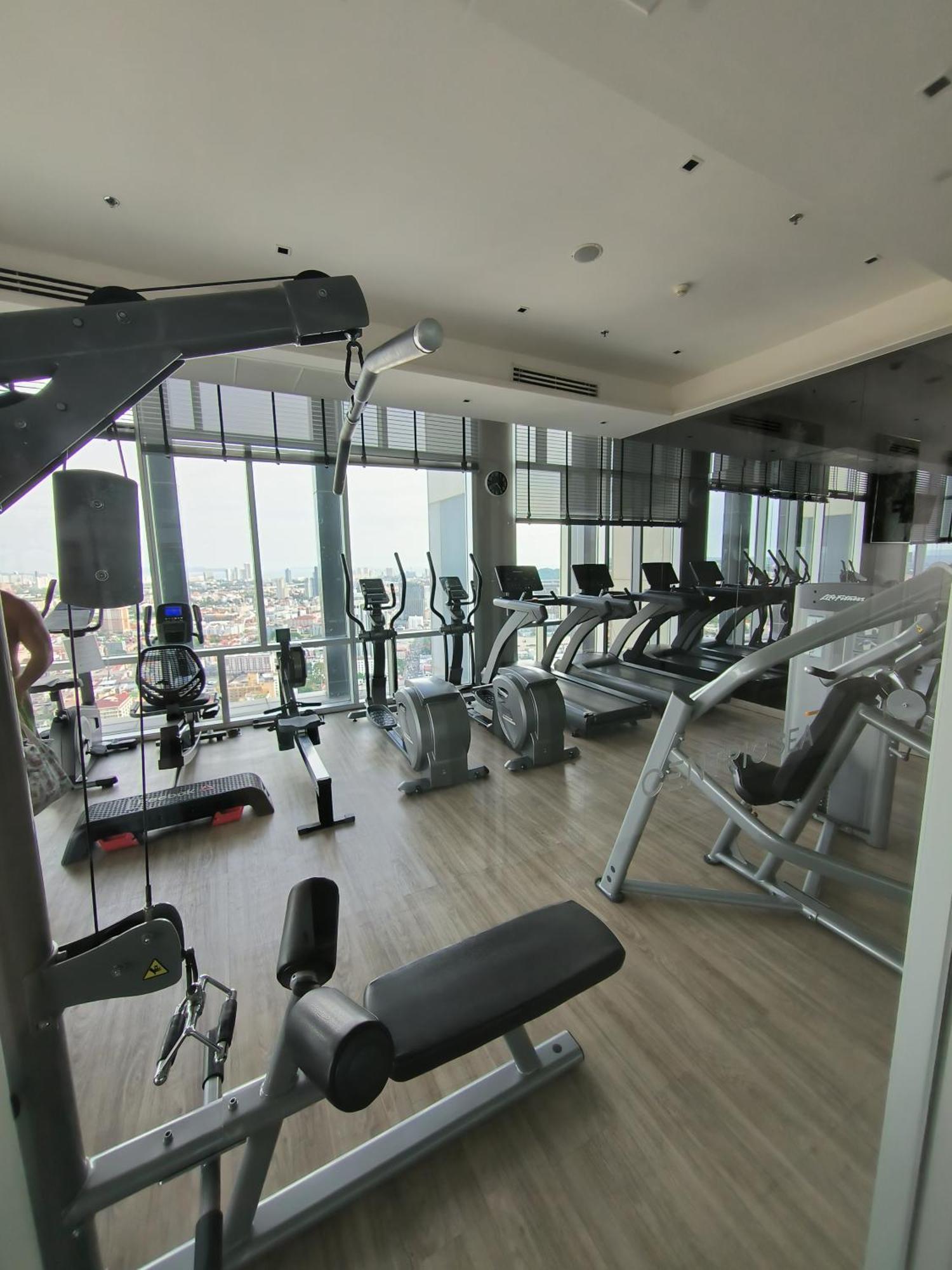Centric Sea Pattaya Bed & Breakfast Екстериор снимка